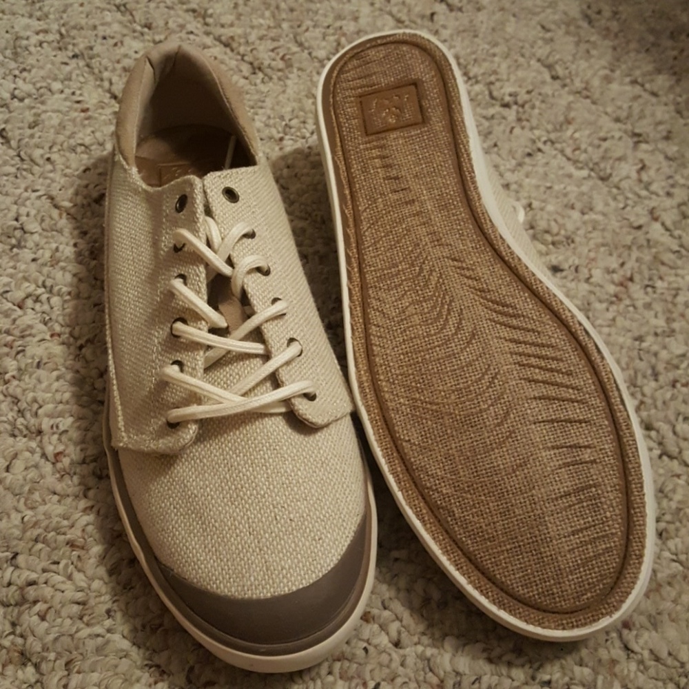 Reef canvas loafers